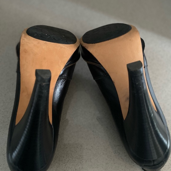 UGG High Heels - Picture 6 of 7